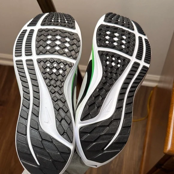 Nike Air Zoom Pegasus 40 - Picture 5 of 5